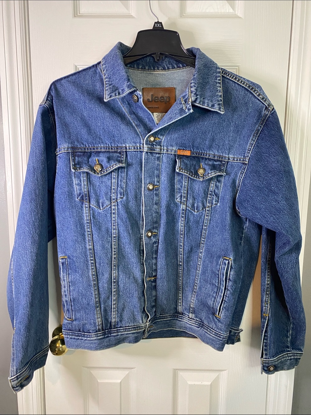 Jeep Men's Classic Blue Denim Jacket One Button missing Size Large.